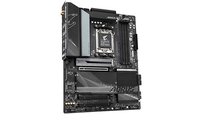 Gigabyte X670 AORUS Elite AX