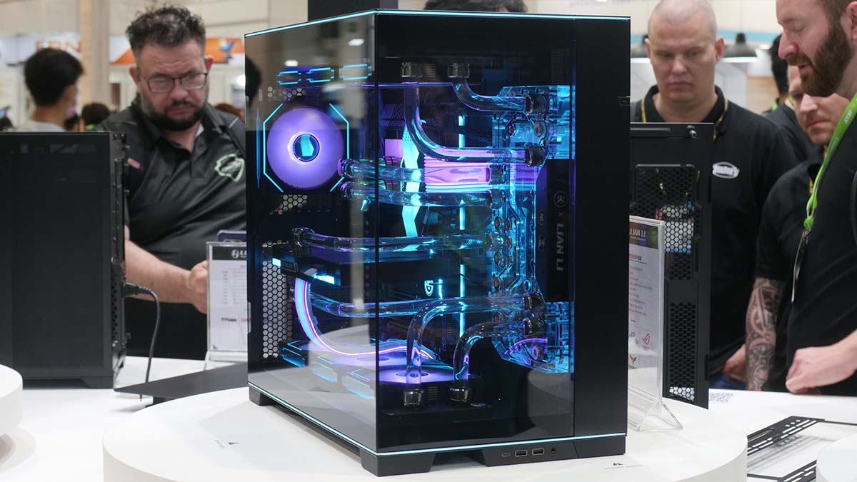 Lian Li Unveils New Cases, Liquid Coolers, and UNIFANs at Computex 2023 -  GeekaWhat